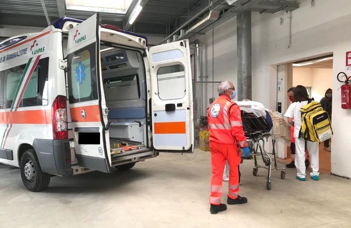 In Granda sono 500 le vittime del Covid. Quasi 800 i nuovi casi, mentre frena la corsa dei ricoveri