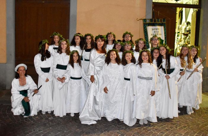 Investitura del Podestà, il Borgo di San Martino ringrazia la Scuola Media "Pertini" Investitura del Podestà, il Borgo di San Martino ringrazia la Scuola Media "Pertini"