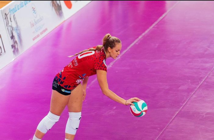 Irene Bovolo in azione con la maglia dell'Altino Volley