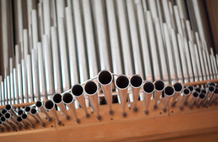 A Villafalletto la bellezza si fa suono con "Incanti [S]conosciuti", tra organo, violino e suggestioni d’altri tempi