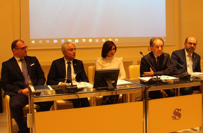 In crisi il settore dell'auto in Italia: l'appello dei rivenditori d'auto d'occasione, che contestano l'ecotassa (VIDEO)