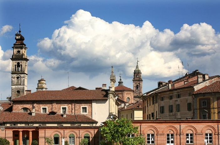 Racconigi, "Officina" sui passaggi a livello: "Basta guardare solo alla gloria personale, e non a soluzioni concrete" Racconigi, "Officina" sui passaggi a livello: "Basta guardare solo alla gloria personale, e non a soluzioni concrete"