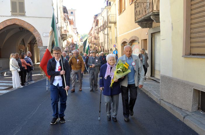 Valle Stura: leve in festa a Demonte, alla sfilata anche una 95enne [FOTO]