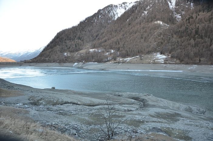 Il lago in alcune immagini del 2017, dopo un lungo periodo di siccità