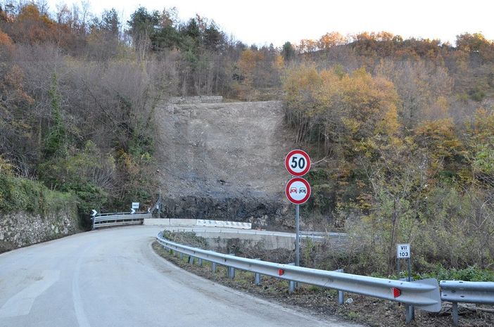 Statale 28, il Prefetto di Imperia: "Stop ai tir, ordinanza inefficace. Il sindaco di Pornassio la revochi"