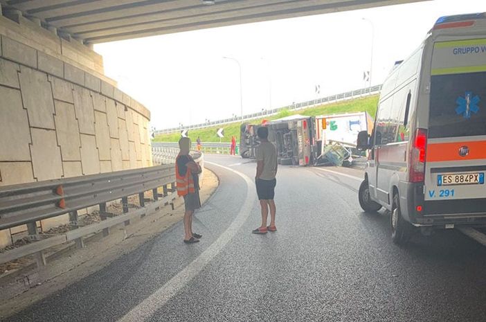 Foto dal gruppo facebook "Passeggiando per Bra, mi ci è cascato l'occhio!"