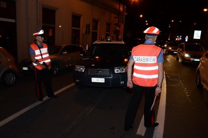 Fermato a Cuneo dai Carabinieri studente 20enne con tasso alcolico cinque volte oltre il limite legale Fermato a Cuneo dai Carabinieri studente 20enne con tasso alcolico cinque volte oltre il limite legale