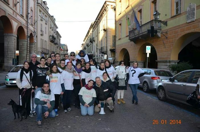 Suicidi per crisi: è istigazione al suicidio