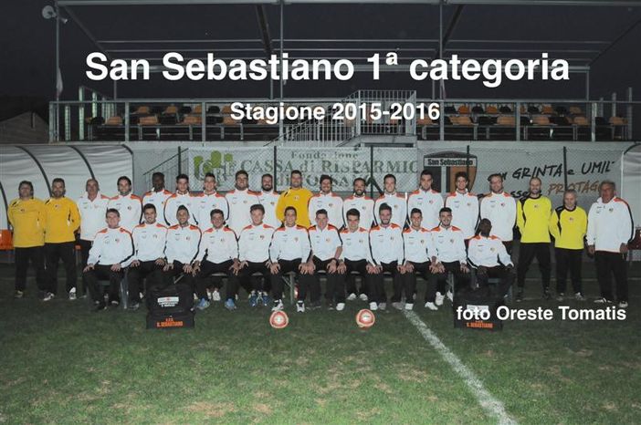 Foto di gruppo del San Sebastiano (foto O Tomatis; fonte: sito internet S Sebastiano Calcio) Foto di gruppo del San Sebastiano (foto O Tomatis; fonte: sito internet S Sebastiano Calcio)