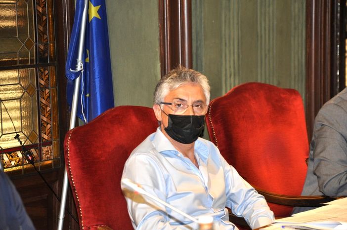 Carlo Bo, cinquant'anni, guida l'Amministrazione albese dal maggio 2019