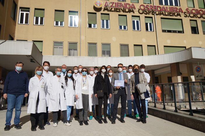 Tumore allla prostata, l'Urologia del Santa Croce e di Savigliano premiati con il bollino azzurro