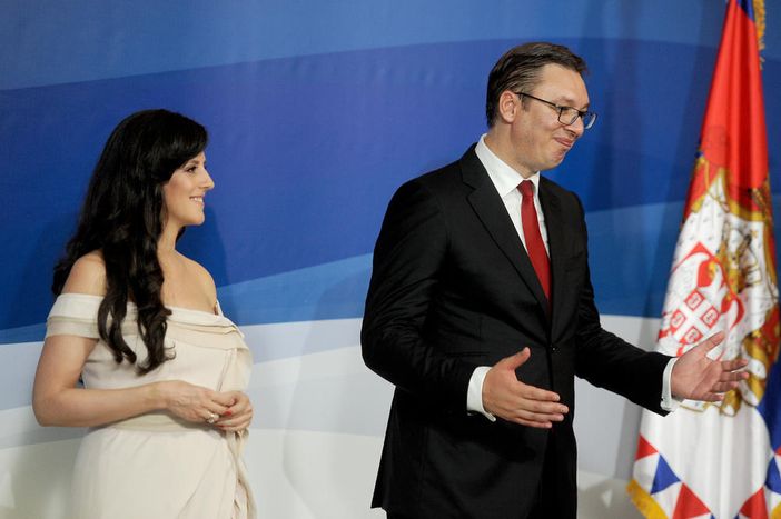 Polemiche a Belgrado per le posizioni poco neutrali dei ministri Polemiche a Belgrado per le posizioni poco neutrali dei ministri