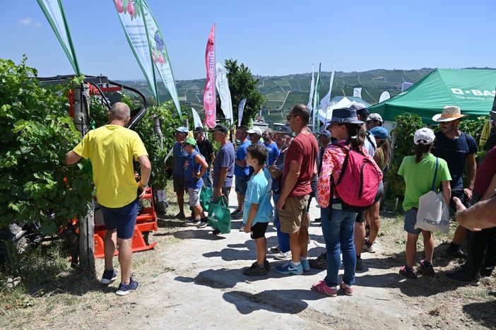 Tornano ad Alba le prove dimostrative per scoprire macchinari e prodotti direttamente in vigneto