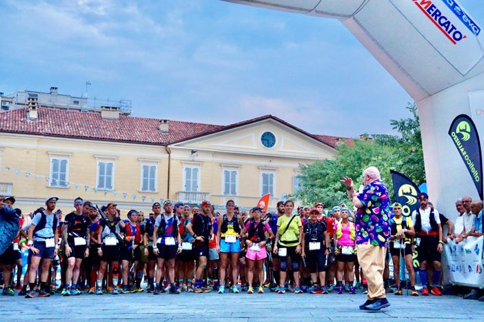 Partenza della 100 miglia Monviso (Foto Paola Ravazzi)