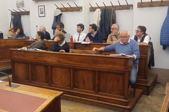 La maggioranza consiliare di Saluzzo: “L’opposizione attacca sui tecnicismi del regolamento, ma quali sono le sue proposte?” La maggioranza consiliare di Saluzzo: “L’opposizione attacca sui tecnicismi del regolamento, ma quali sono le sue proposte?”