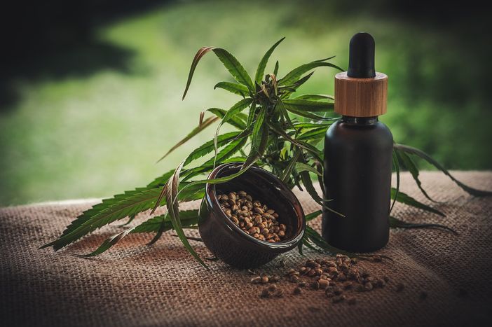 CBD: quali sono i benefici e come assumerlo