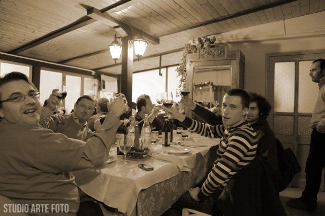 La colazione con il bollito al "Vascello d'ro", in un'immagine di repertorio La colazione con il bollito al "Vascello d'ro", in un'immagine di repertorio