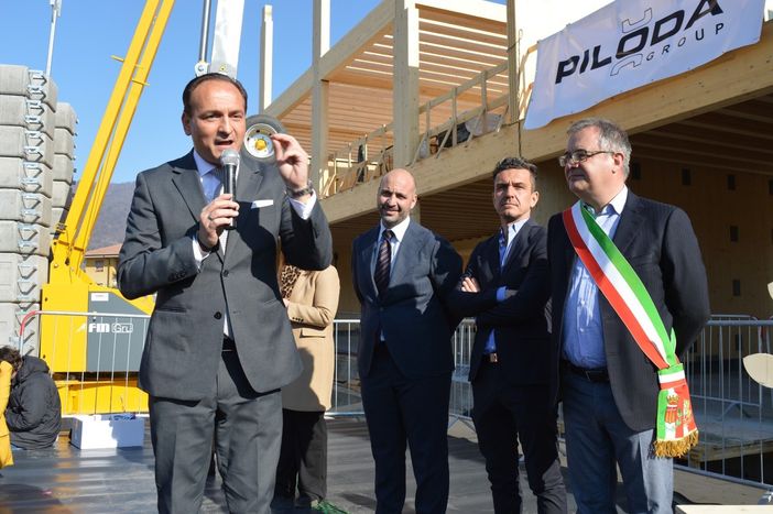 Cirio al cantiere della nuova scuola di Busca: "Qui l'inaugurazione dell'anno scolastico 2023-2024"  [GALLERY e VIDEO]