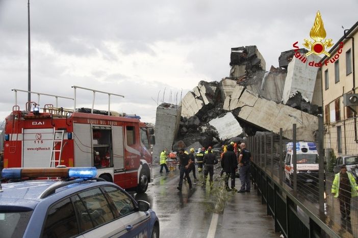 Il crollo del ponte Morandi a Genova Il crollo del ponte Morandi a Genova