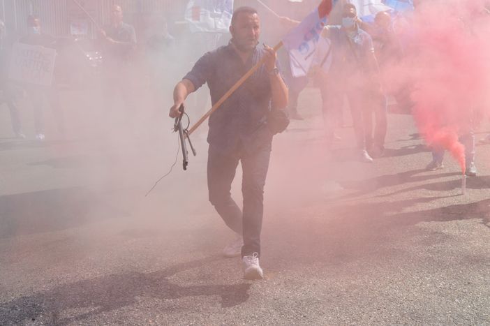 Uno scatto dalla protesta davanti al Cerialdo