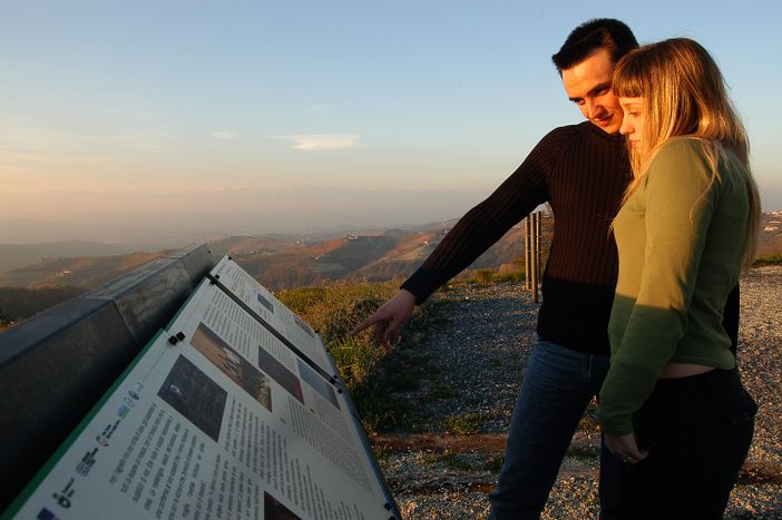 70 anni dopo: sulla "Strada romantica" delle Langhe e del Roero con Fenoglio 70 anni dopo: sulla "Strada romantica" delle Langhe e del Roero con Fenoglio