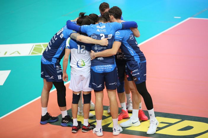 A Cuneo servirà la massima coesione per riuscire a tornare da Ravenna con importanti punti in tasca (Foto Cuneo Volley) A Cuneo servirà la massima coesione per riuscire a tornare da Ravenna con importanti punti in tasca (Foto Cuneo Volley)