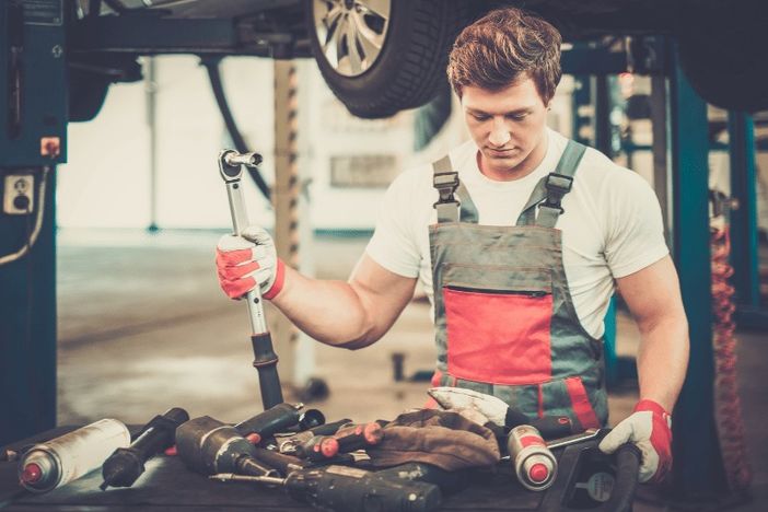 Come deve essere un banco da lavoro? Lo spiega OpusLine Come deve essere un banco da lavoro? Lo spiega OpusLine