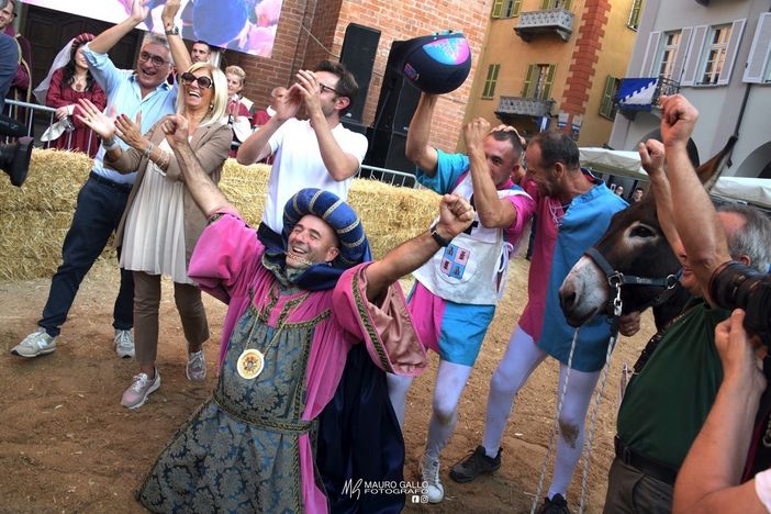 Il Palio 2023 con la vittoria del Brichet (Foto Mauro Gallo) Il Palio 2023 con la vittoria del Brichet (Foto Mauro Gallo)