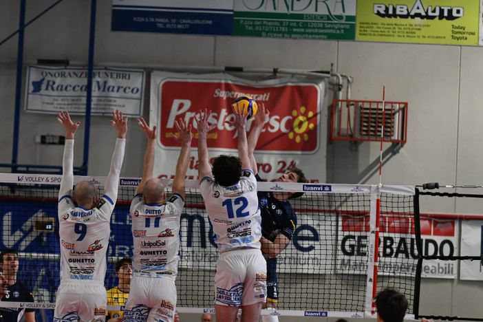 Volley, Sarroch sbanca il PalaSanGiorgio: Savigliano cede 3-1 Volley, Sarroch sbanca il PalaSanGiorgio: Savigliano cede 3-1