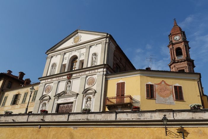La chiesa della Santissima Trinità, detta dei Battuti Bianchi, a Bra