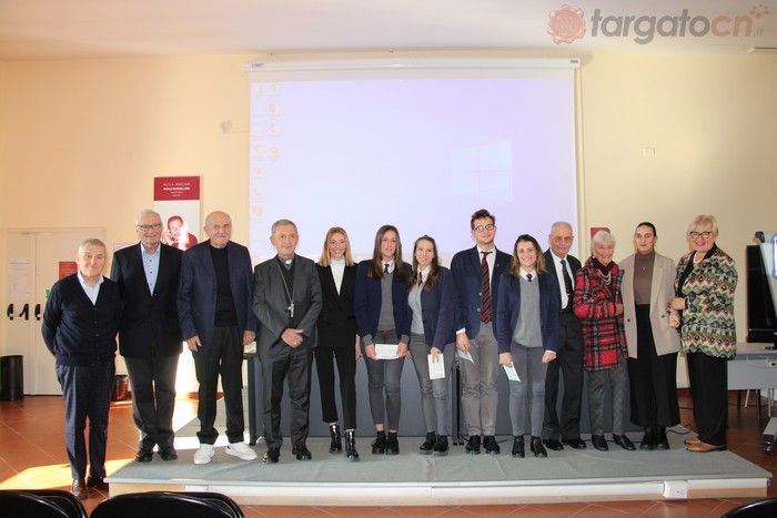 Il gruppo dei premiati Il gruppo dei premiati