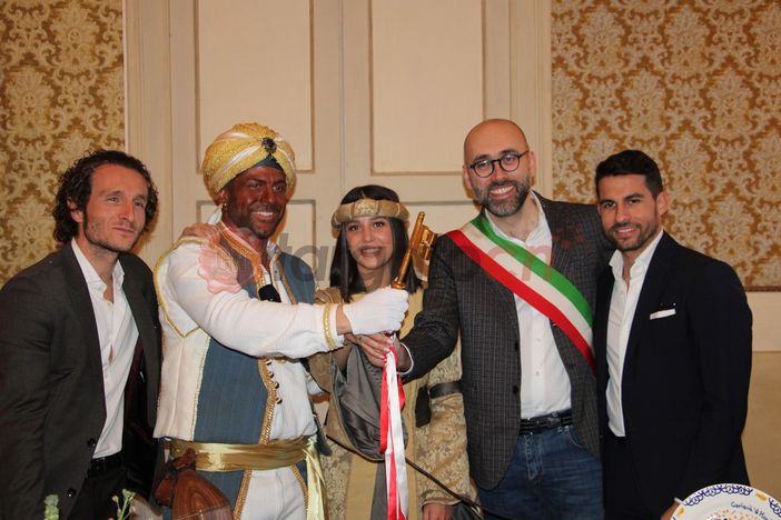 Il Moro Mario Bosia ha preso le chiavi della Città di Mondovì: inizia il Carnevale [FOTO E VIDEO]