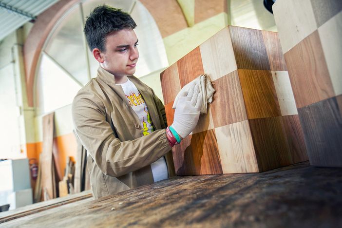 Operatore del Legno alle Scuole Tecniche San Carlo Operatore del Legno alle Scuole Tecniche San Carlo