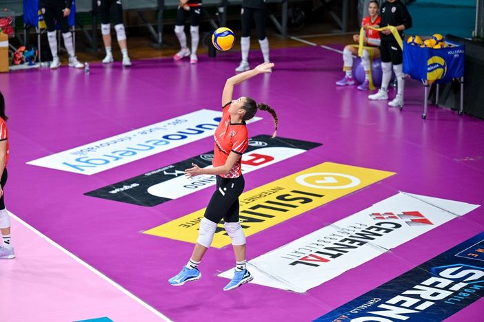 Volley femminile A1: si chiude l'avventura di Alessia Bisegna alla Honda Olivero Cuneo Volley femminile A1: si chiude l'avventura di Alessia Bisegna alla Honda Olivero Cuneo