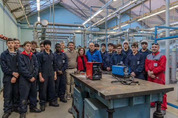 Ceva, Merlino Pubblicità dona due saldatrici al laboratorio del CFP Ceva, Merlino Pubblicità dona due saldatrici al laboratorio del CFP