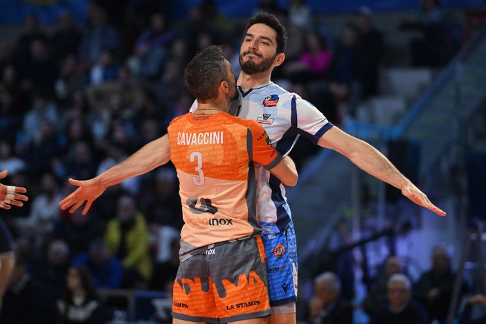 Mimmo Cavaccini abbraccia Giulio Pinali Mimmo Cavaccini abbraccia Giulio Pinali