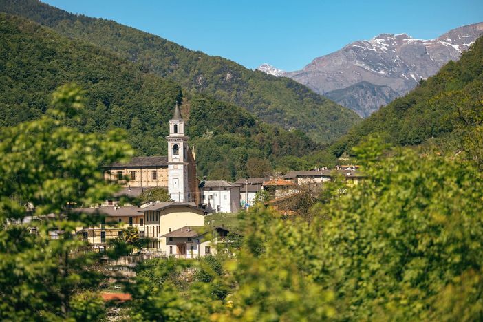 Una mattinata tra arte, storia e tradizioni con il FAI Giovani Cuneo in Valle Maira Una mattinata tra arte, storia e tradizioni con il FAI Giovani Cuneo in Valle Maira