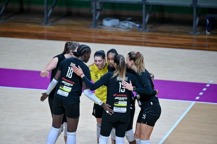 Volley A1F. Domani sera esordio in casa per la Honda Cuneo Granda Volley: il programma della settimana