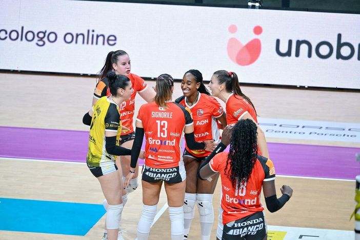 VOLLEY A1F / La Honda Cuneo Granda Volley torna al lavoro, duplice impegno in settimana per le Gatte