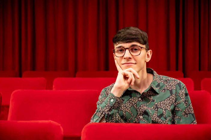 La poesia iraniana a Cortemilia: voci di libertà e bellezza nella nona edizione di "Saper Leggere e Scrivere" La poesia iraniana a Cortemilia: voci di libertà e bellezza nella nona edizione di "Saper Leggere e Scrivere"