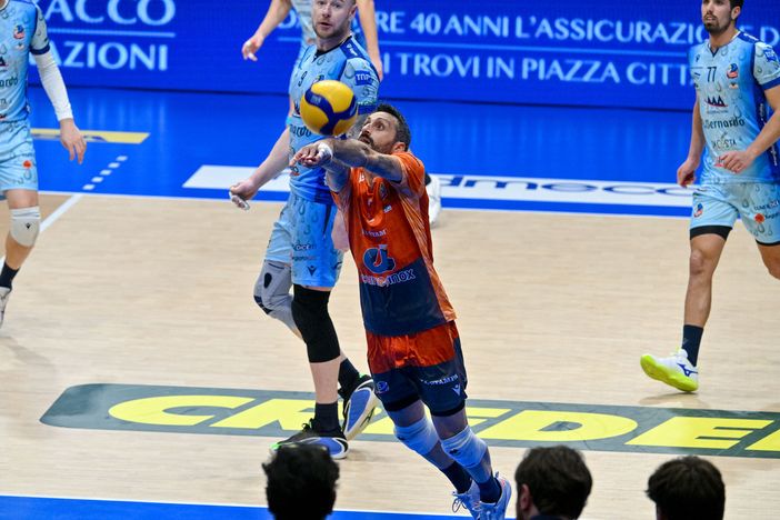 Il capitano è tornato: una super difesa di Mimmo Cavaccini a Piacenza (Foto Ninotto-Giraudo) Il capitano è tornato: una super difesa di Mimmo Cavaccini a Piacenza (Foto Ninotto-Giraudo)