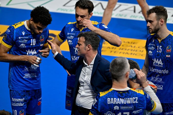 Matteo Battocchio durante un time out nella partita contro Padova (Foto Valerio Giraudo) Matteo Battocchio durante un time out nella partita contro Padova (Foto Valerio Giraudo)