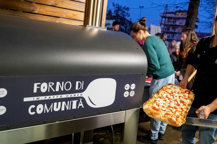 Alla Casa del Quartiere Donatello di Cuneo il corso di panificazione nel Forno di Comunità