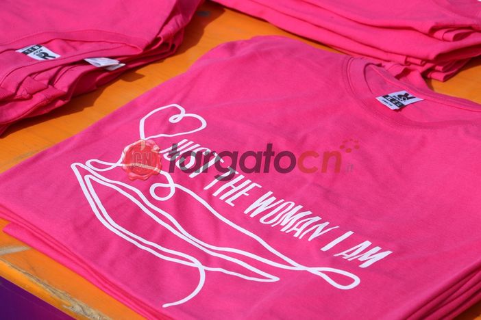 La maglietta ufficiale di una delle scorse edizioni di Just The Woman I Am