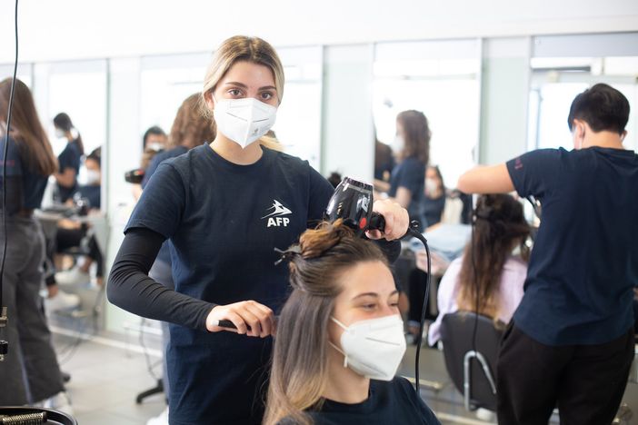 Qualifica: Operatore del Benessere - Acconciatura