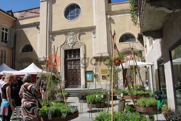 Alla Fiera di Primavera di Mondovì la mostra che racconta il territorio attraverso architettura e paesaggio