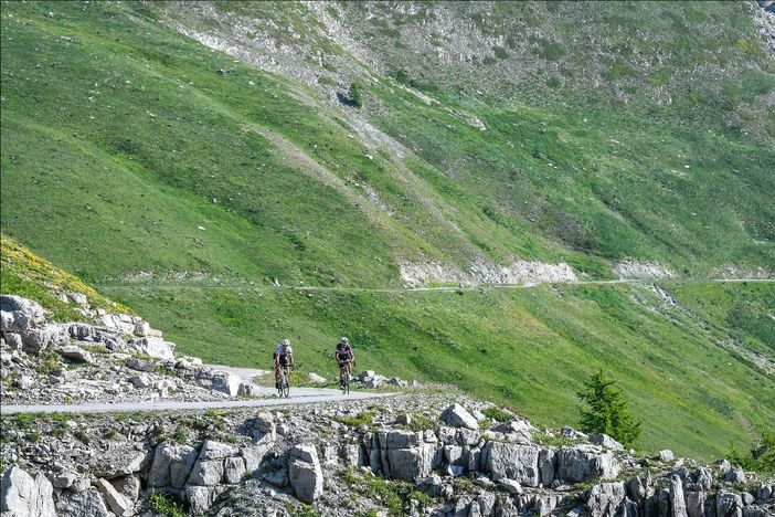 In bicicletta al colle Fauniera: parte il calendario di Scalate leggendarie nelle Terre del Monviso
