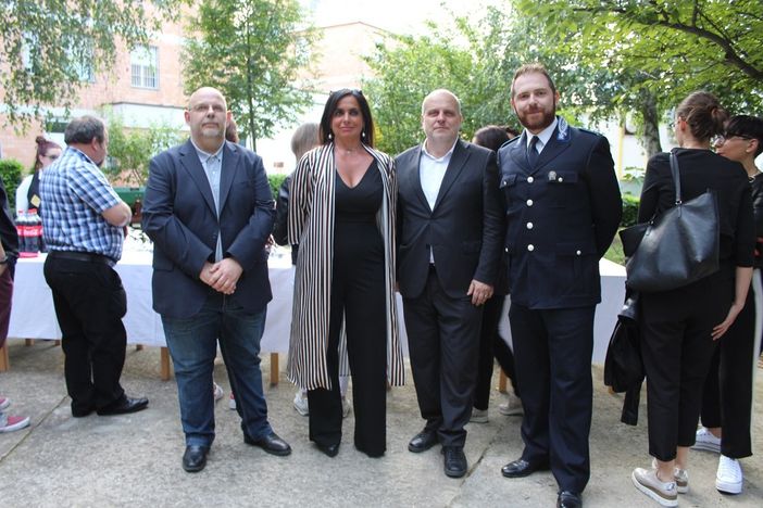 Alba: 130 persone all’apericena nell’area verde del carcere