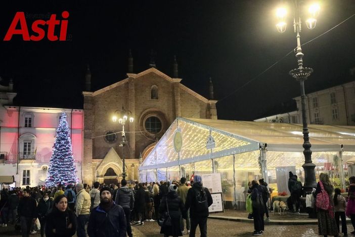 Scopri Asti a Natale con i “Gioielli del Territorio”e “Il Magico Paese di Natale” Scopri Asti a Natale con i “Gioielli del Territorio”e “Il Magico Paese di Natale”