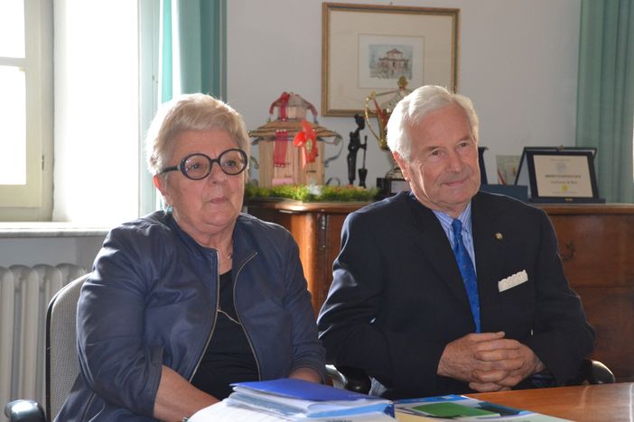 Stefano Milanesio, presidente Anioc Bra, col sindaco Bruna Sibille (Foto Luciano Cravero)